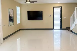 10455 NW 82nd St, Doral, FL 33178 - Photo 10