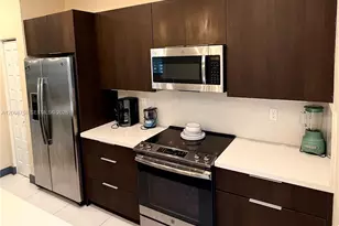 10455 NW 82nd St, Doral, FL 33178 - Photo 8