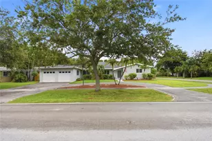 15845 SW 87th Ave, Palmetto Bay, FL 33157 - Photo 2