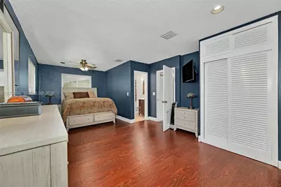 220 SW 65th Ave, Pembroke Pines, FL 33023 - Photo 12