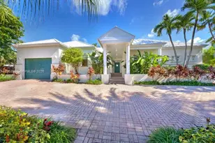 621 N Mashta Dr, Key Biscayne, FL 33149 - Photo 4