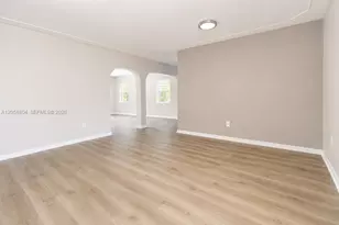 948 NW 9th Ct, Homestead, FL 33030 - Photo 6