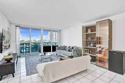 100 Bayview Dr #401, Sunny Isles Beach, FL 33160 - Photo 14
