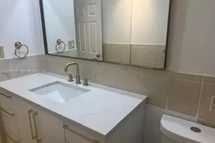 5401 Collins Ave, Miami Beach, FL 33140 - Photo 38