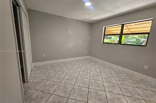 1373 NE 144th St, Miami, FL 33161 - Photo 6