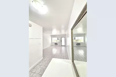 1021 Michigan Ave #3, Miami Beach, FL 33139 - Photo 2