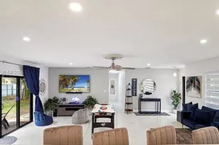 941 NW 180th Terrace, Miami Gardens, FL 33169 - Photo 2