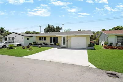 6708 NW 57th Ct, Tamarac, FL 33321 - Photo 2