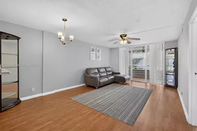 2900 NW 48th Ter #310, Lauderdale Lakes, FL 33313 - Photo 6