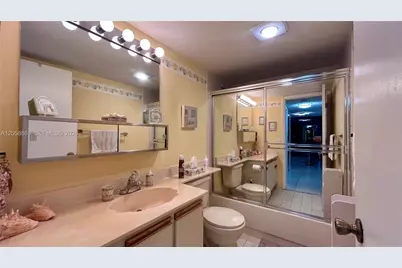 190 SE 5th Ave #104, Dania Beach, FL 33004 - Photo 34