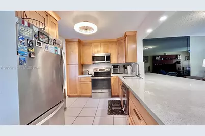 190 SE 5th Ave #104, Dania Beach, FL 33004 - Photo 4