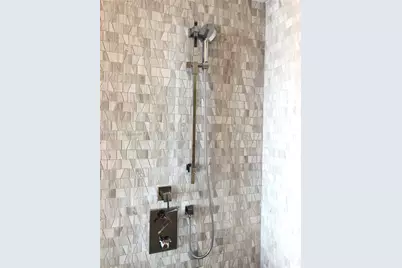 88 SW 7th St #2603, Miami, FL 33130 - Photo 12