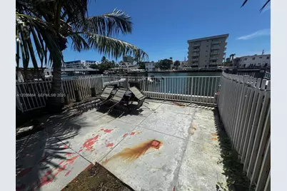 8335 Crespi Blvd #2, Miami Beach, FL 33141 - Photo 16