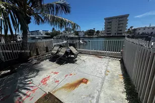 8335 Crespi Blvd, Miami Beach, FL 33141 - Photo 16