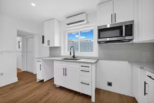 2925 NW 63rd St, Miami, FL 33147 - Photo 36