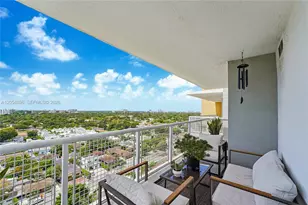 900 SW 8th St, Miami, FL 33130 - Photo 12