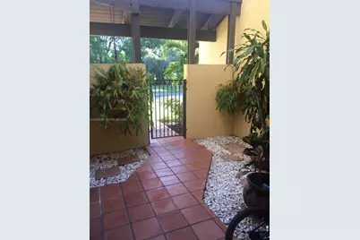 3917 Adra Ave #E-46A, Doral, FL 33178 - Photo 4