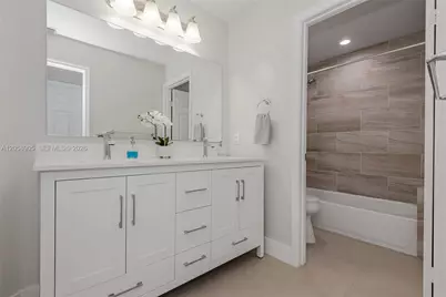 945 NW 202nd Ave, Pembroke Pines, FL 33029 - Photo 22