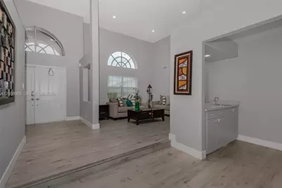 945 NW 202nd Ave, Pembroke Pines, FL 33029 - Photo 4