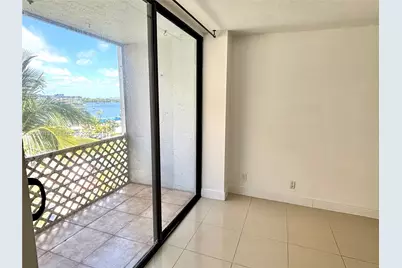 2935 NE 163rd St #5P, North Miami Beach, FL 33160 - Photo 4
