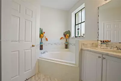 10341 NW 32nd Ter, Doral, FL 33172 - Photo 52