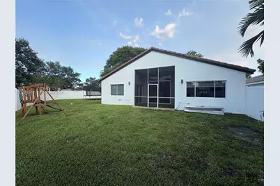 1970 NW 178th Ter #1, Pembroke Pines, FL 33029 - Photo 18