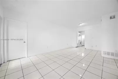 2072 NE 169th St #2, North Miami Beach, FL 33162 - Photo 6