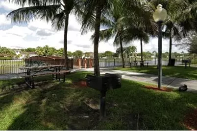 2427 Centergate Dr #305, Miramar, FL 33025 - Photo 10