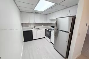 13250 SW 7th Ct, Pembroke Pines, FL 33027 - Photo 4