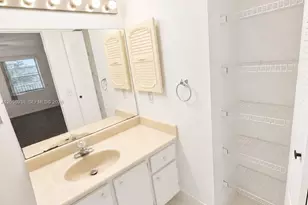 13250 SW 7th Ct, Pembroke Pines, FL 33027 - Photo 22