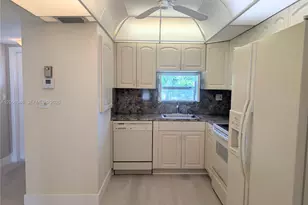 820 S Hollybrook Dr, Pembroke Pines, FL 33025 - Photo 4