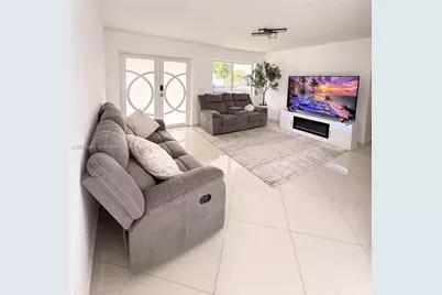 20130 SW 106th Ave, Cutler Bay, FL 33189 - Photo 2