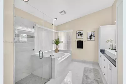 19352 NW 11th St, Pembroke Pines, FL 33029 - Photo 44