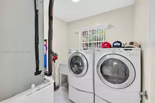 19352 NW 11th St, Pembroke Pines, FL 33029 - Photo 60