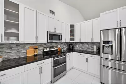19352 NW 11th St, Pembroke Pines, FL 33029 - Photo 24