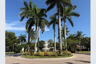 401 Villa Cir #401, Boynton Beach, FL 33435 - Photo 2