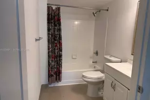 401 Villa Cir, Boynton Beach, FL 33435 - Photo 10