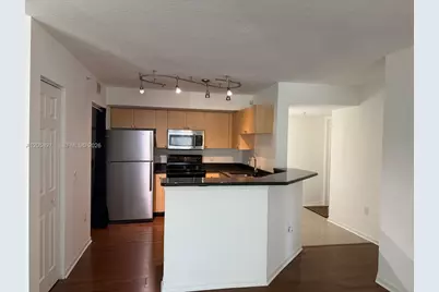 401 Villa Cir #401, Boynton Beach, FL 33435 - Photo 4