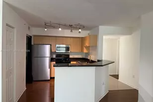 401 Villa Cir, Boynton Beach, FL 33435 - Photo 4