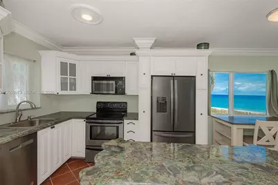 1041 Hillsboro Mile #2, Hillsboro Beach, FL 33062 - Photo 14