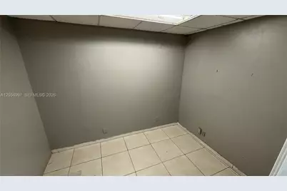 2729 E Oakland Park Blvd, Fort Lauderdale, FL 33306 - Photo 14