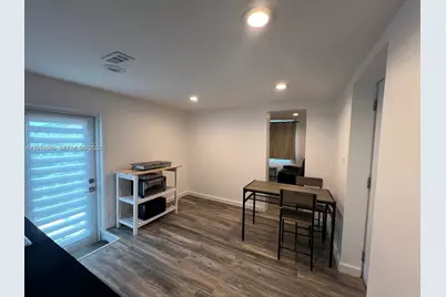 1430 NE 149th St #B, Miami, FL 33161 - Photo 2