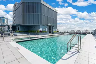 121 NE 5th St, Miami, FL 33132 - Photo 28