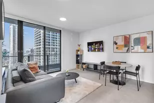 121 NE 5th St, Miami, FL 33132 - Photo 4