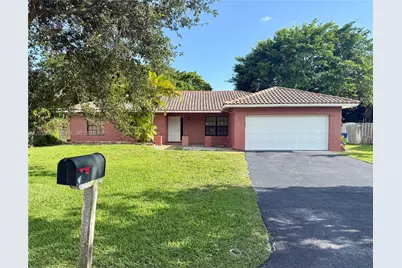 9788 NW 3rd Mnr, Coral Springs, FL 33071 - Photo 2
