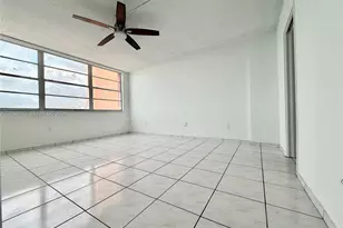 1351 NE Miami Gardens Dr, Miami, FL 33179 - Photo 16