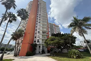 1351 NE Miami Gardens Dr, Miami, FL 33179 - Photo 2