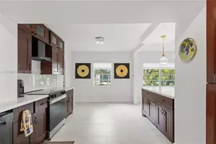 72 Palmetto Dr, Miami Springs, FL 33166 - Photo 12