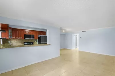 7620 Carlyle Ave #206, Miami Beach, FL 33141 - Photo 4
