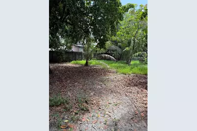 809 NW 108th St, Miami, FL 33168 - Photo 6